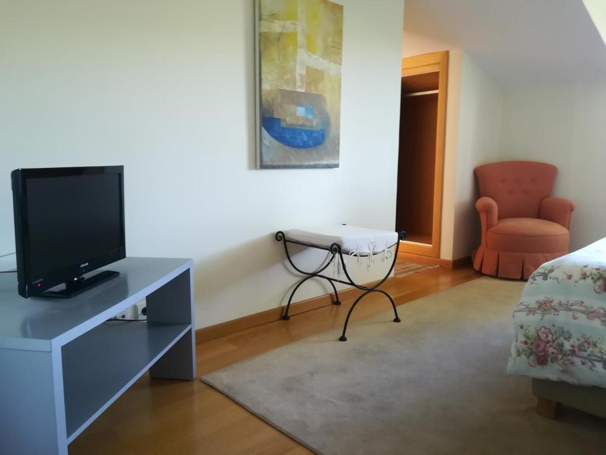 Casa Ribeira De Pera Villa Castanheira de Pera Luaran gambar