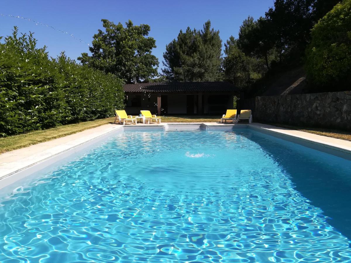 Casa Ribeira De Pera Villa Castanheira de Pera Luaran gambar