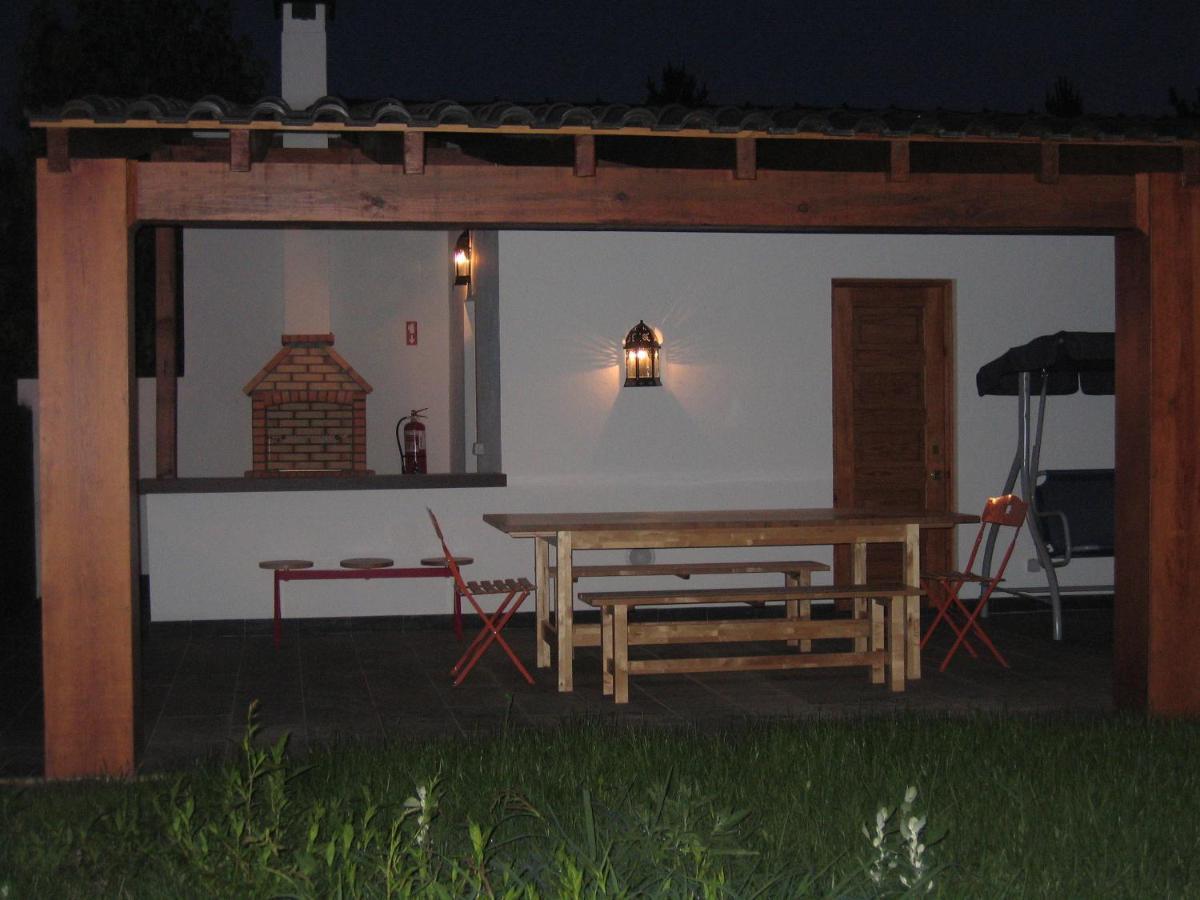 Casa Ribeira De Pera Villa Castanheira de Pera Luaran gambar